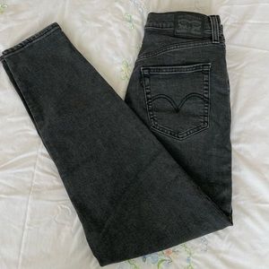 LEVI'S High Waisted Taper Jeans